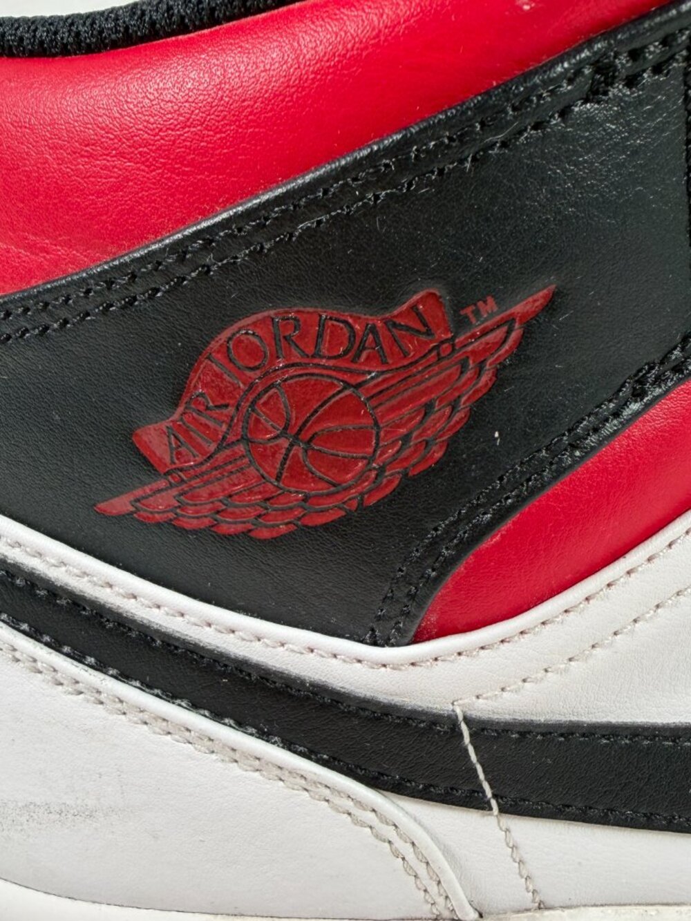 Nike Air Jordan Mid 1 Sneakers Men Size 13 Gym Bred Toe DQ8426-106 Lace Up EUC - Picture 5 of 11